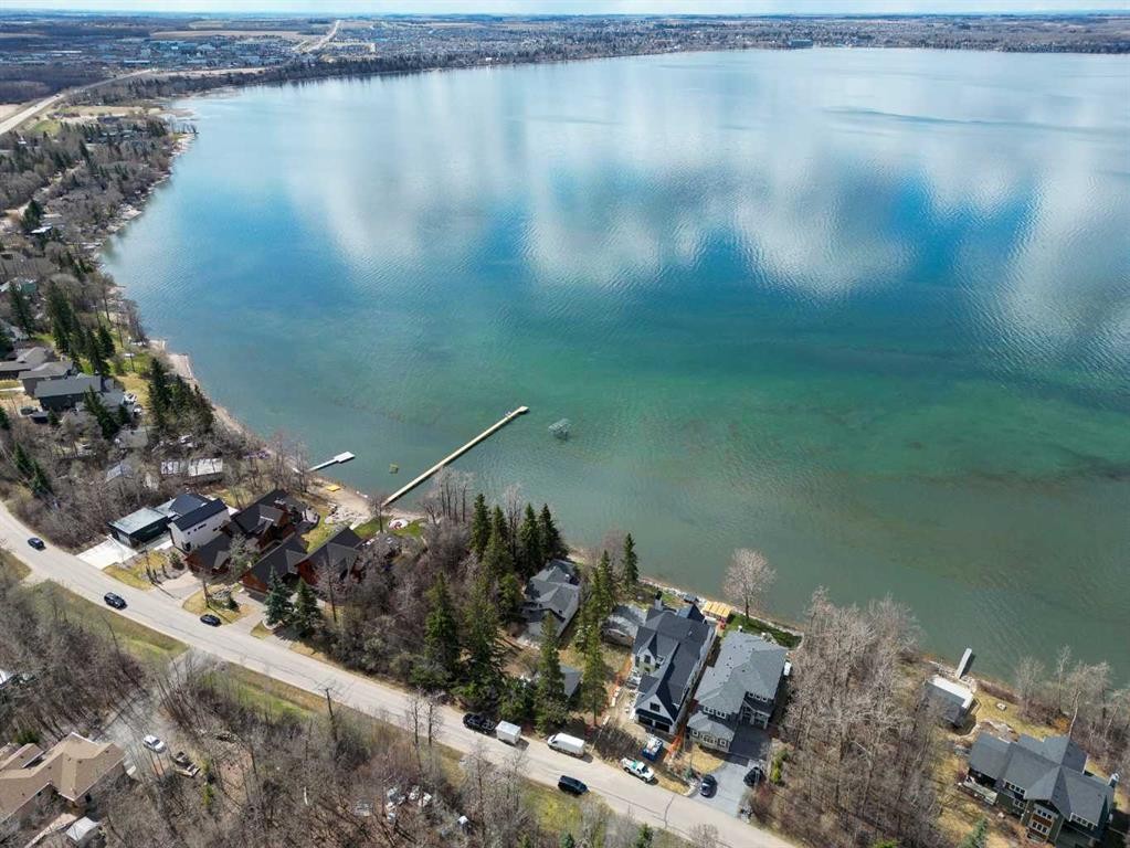 5020 42 Street, Sylvan Lake, AB