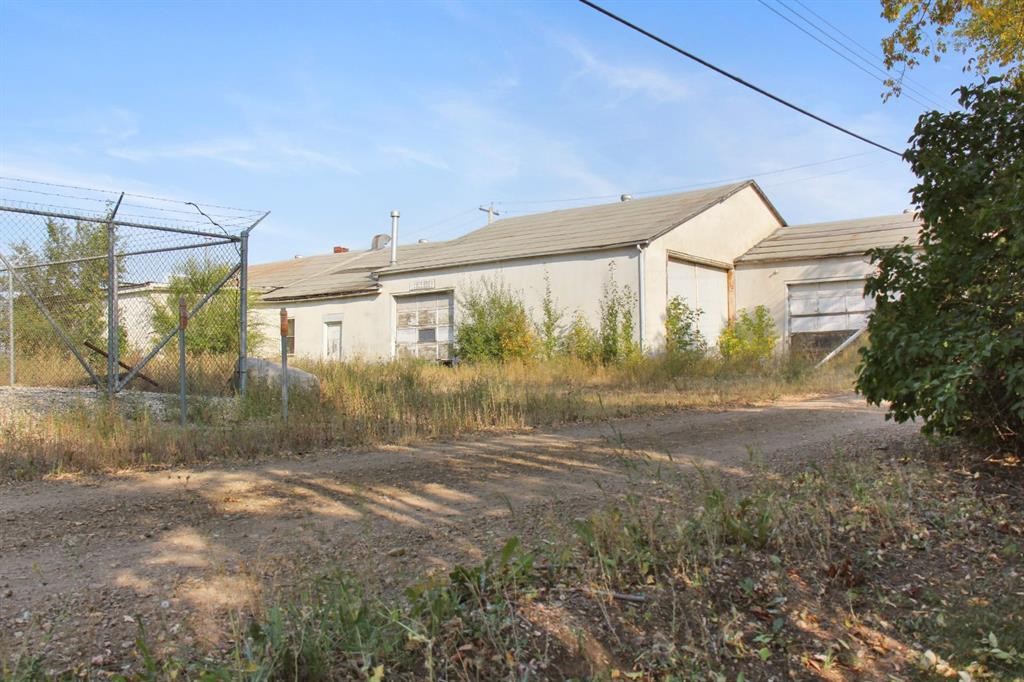 5019 52 Avenue, Viking, AB