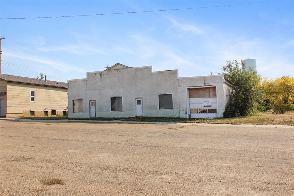 5019 52 Avenue, Viking, AB