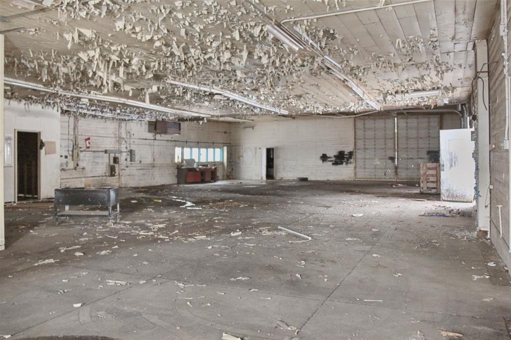 5019 52 Avenue, Viking, AB