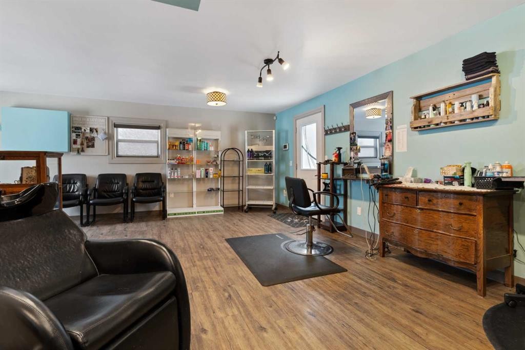 5009 49 Avenue, Forestburg, AB