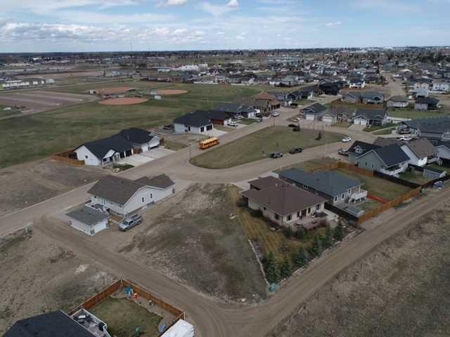 6927 Meadowview Close, Stettler, AB