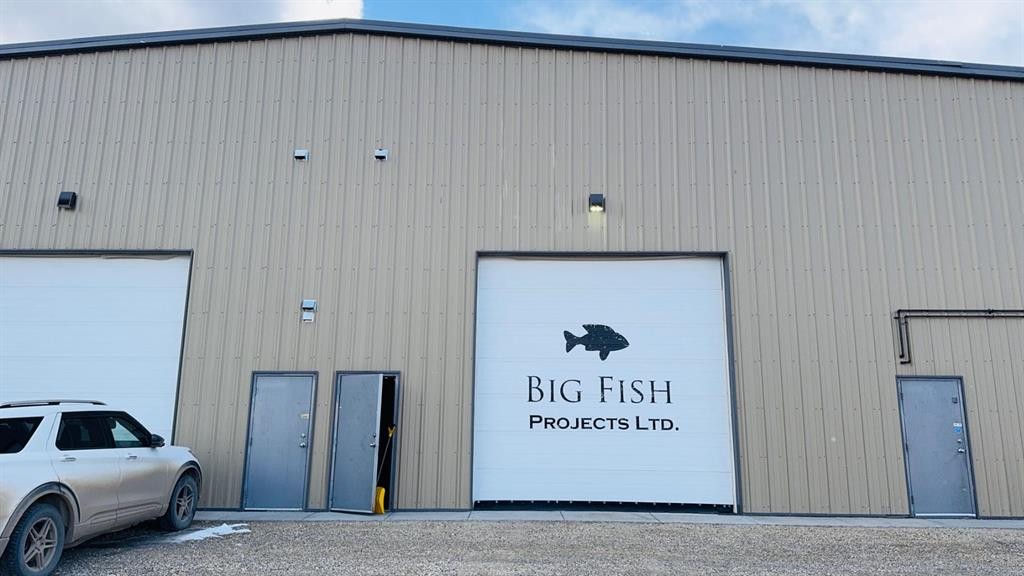 102-25 Beju Industrial Drive Drive, Sylvan Lake, AB