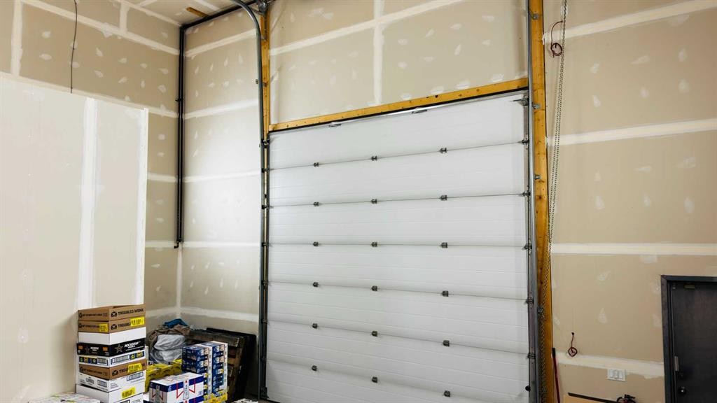 102-25 Beju Industrial Drive Drive, Sylvan Lake, AB