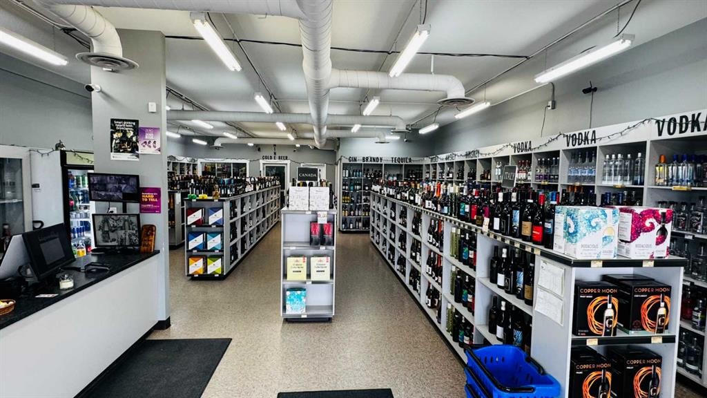 102-25 Beju Industrial Drive Drive, Sylvan Lake, AB