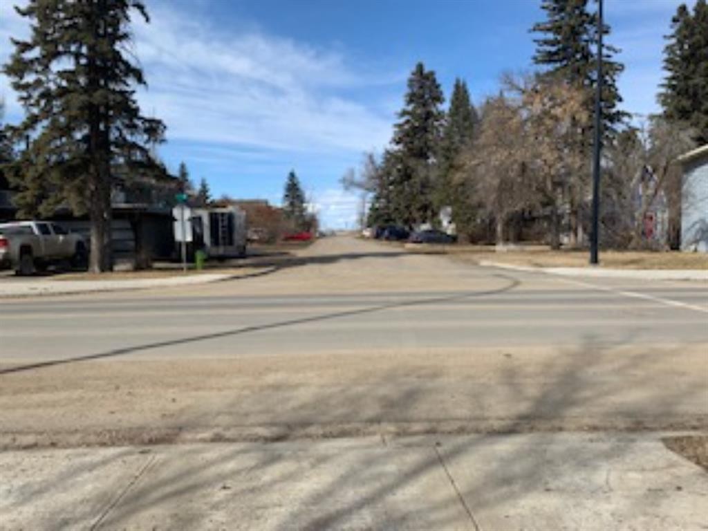 3343 50 Avenue, Sylvan Lake, AB