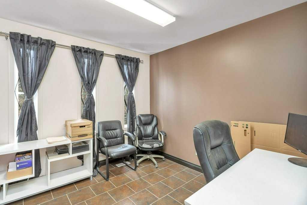 4907 50 Avenue, Eckville, AB