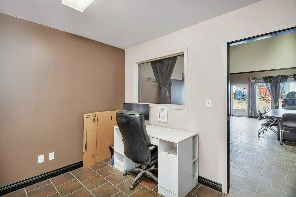 4907 50 Avenue, Eckville, AB