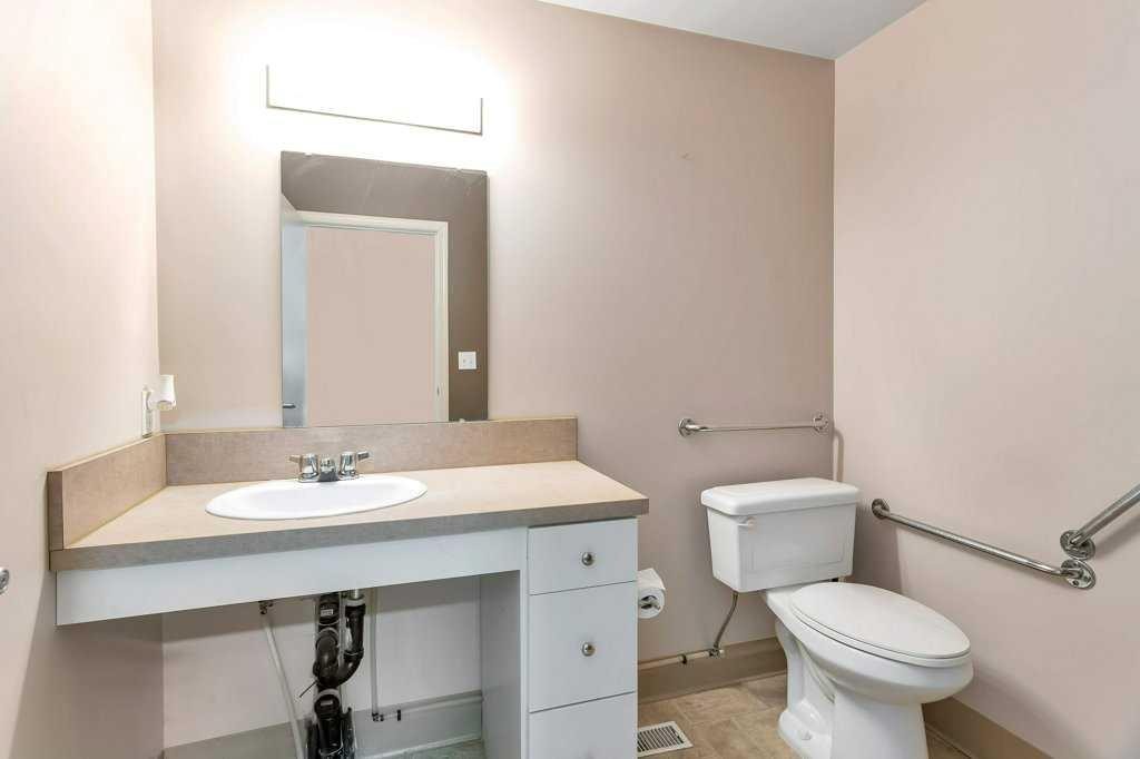 4907 50 Avenue, Eckville, AB