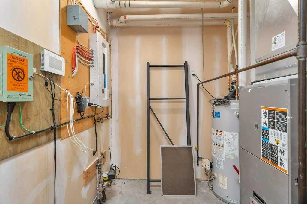 4907 50 Avenue, Eckville, AB