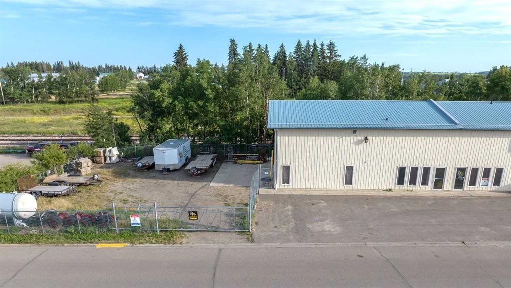 4907 50 Avenue, Eckville, AB