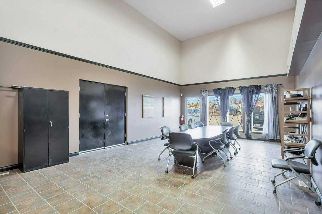 4907 50 Avenue, Eckville, AB