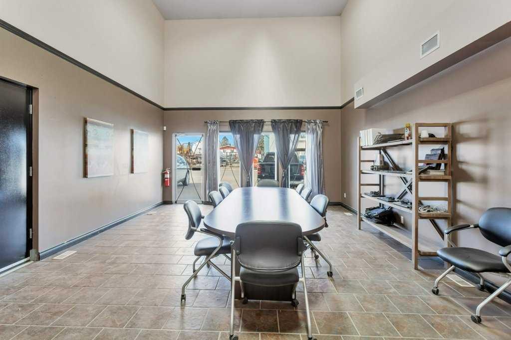 4907 50 Avenue, Eckville, AB