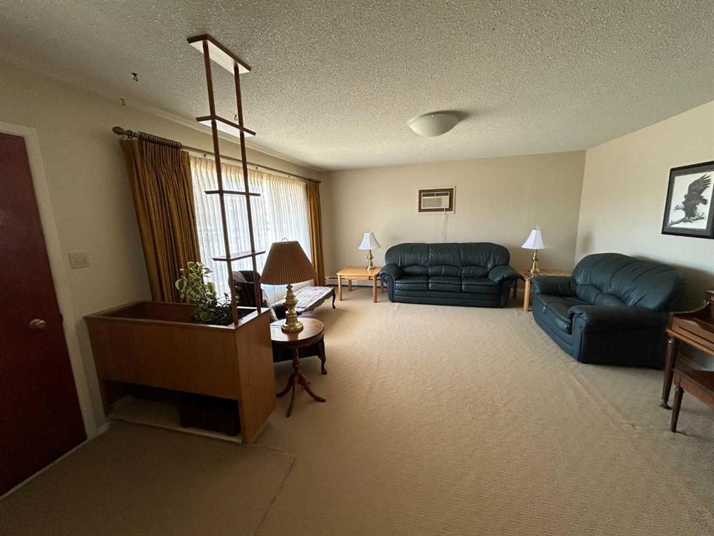 5405 50 Street, Castor, AB - Indoor