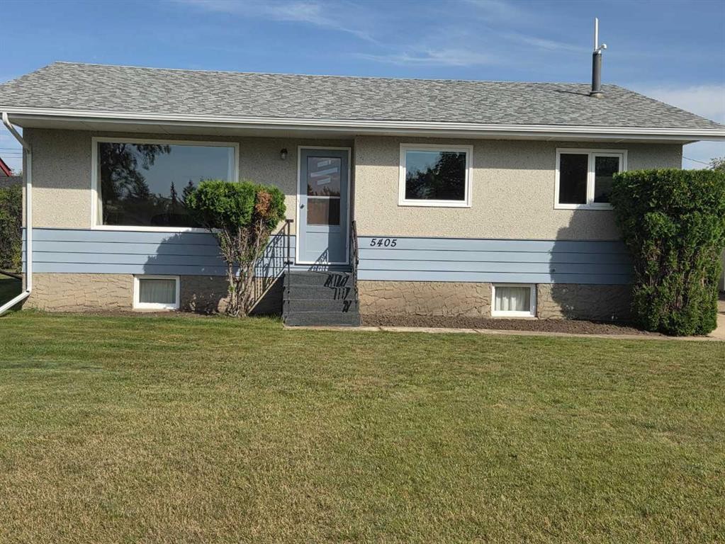 5405 50 Street, Castor, AB - Outdoor