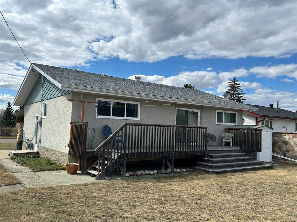 5405 50 Street, Castor, AB - Outdoor With Deck Patio Veranda