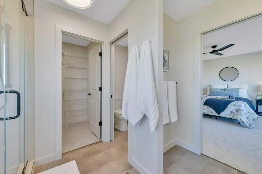 7 Vincent Gate, Sylvan Lake, AB - Indoor