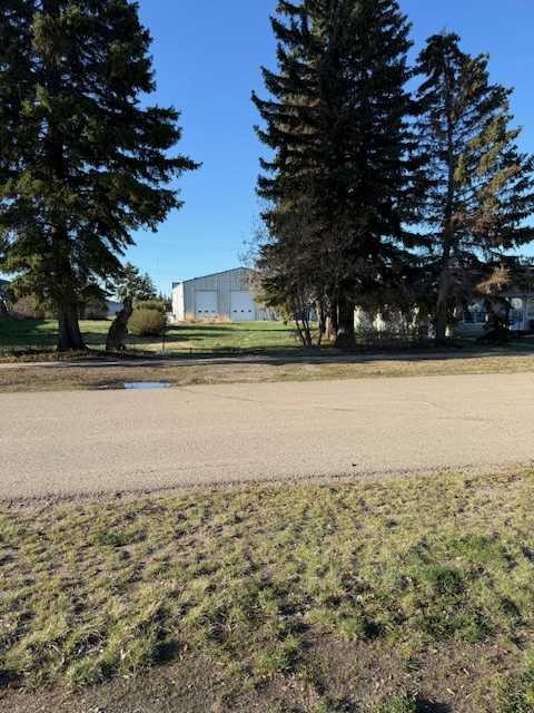 519 4Th Avenue, Elnora, AB