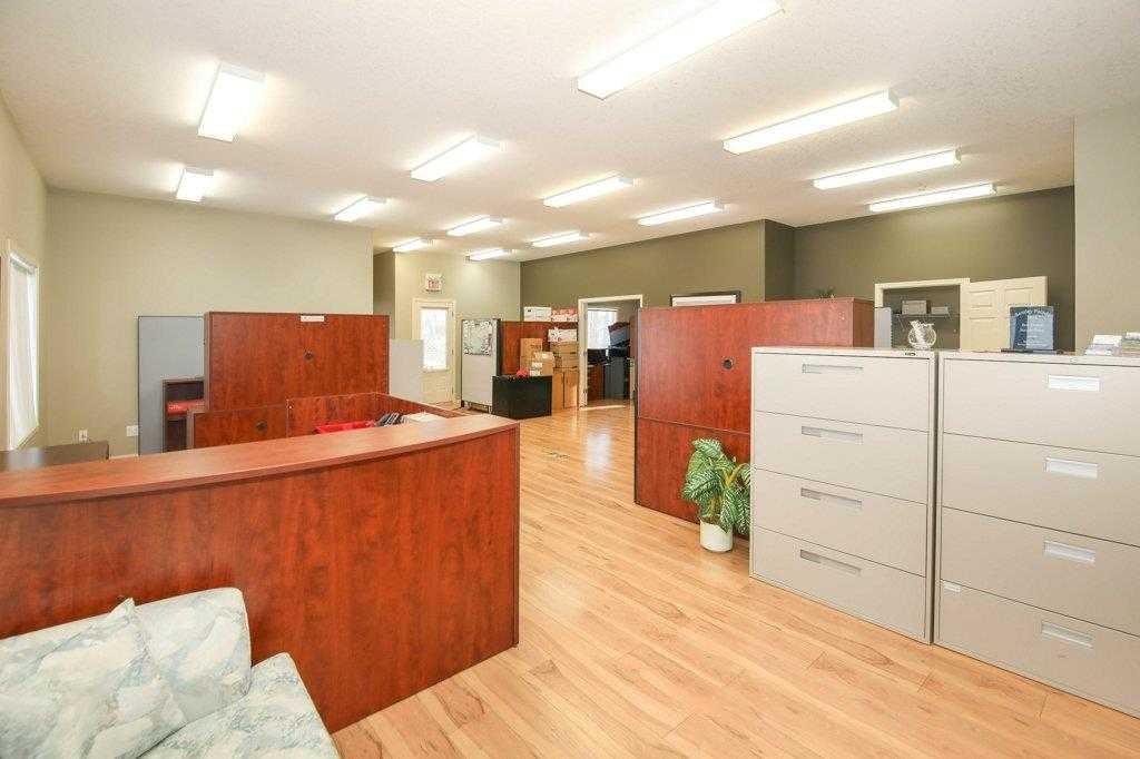 5209 49A Avenue, Bentley, AB