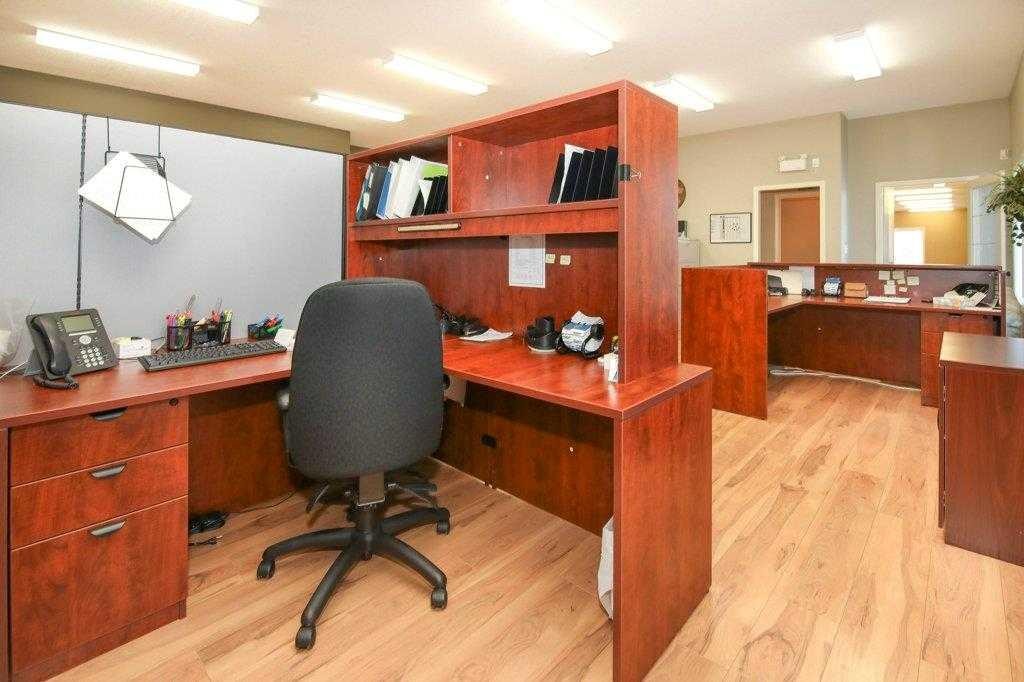 5209 49A Avenue, Bentley, AB