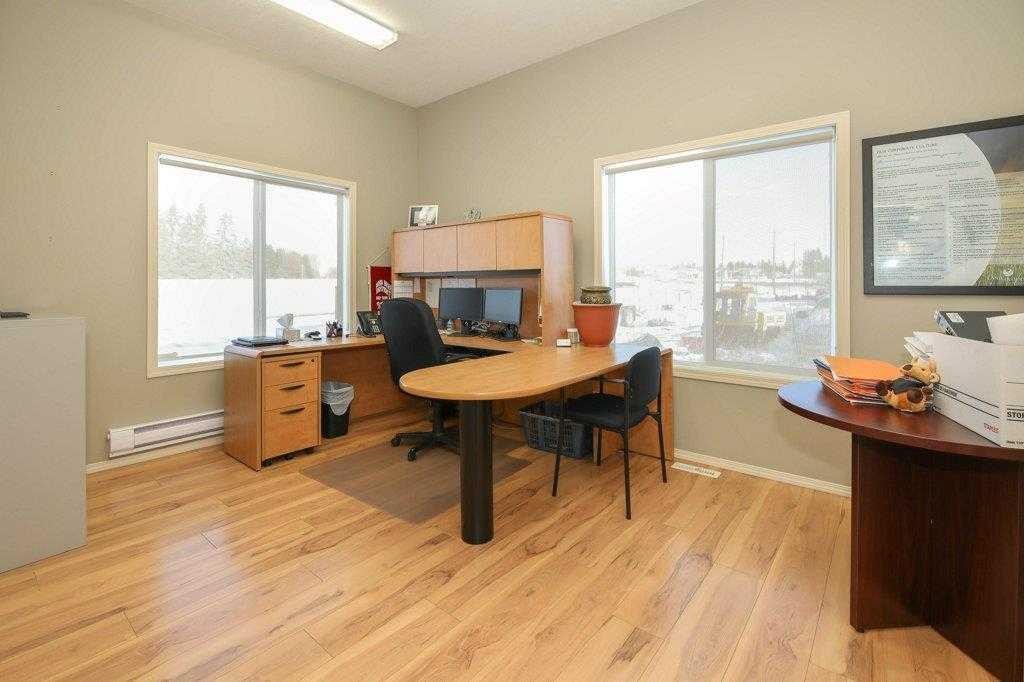 5209 49A Avenue, Bentley, AB