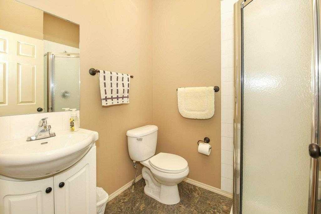 5209 49A Avenue, Bentley, AB