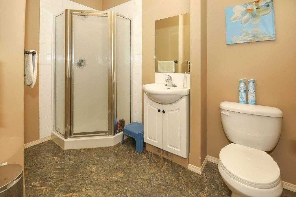 5209 49A Avenue, Bentley, AB