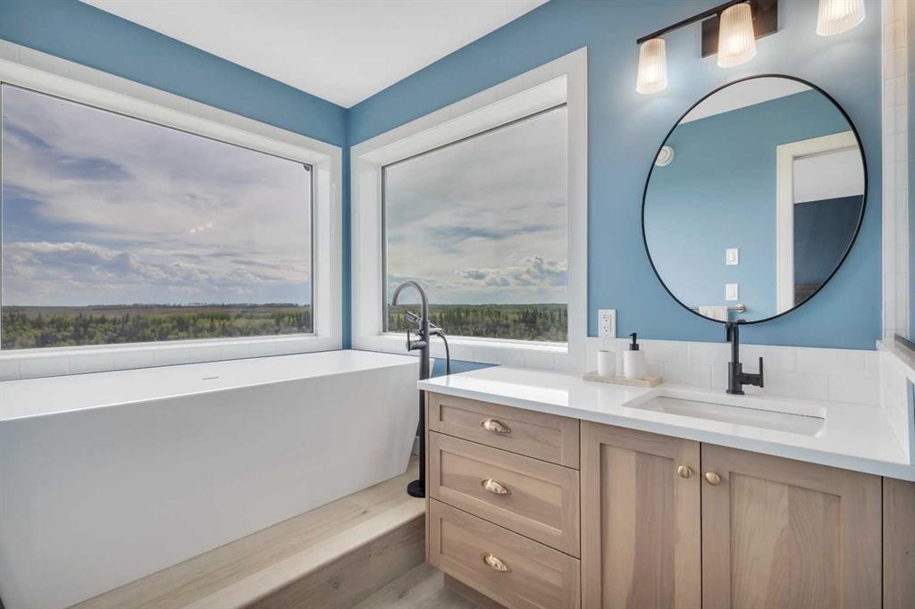 24417 420 Township, Rural Lacombe County, AB - Indoor Photo Showing Bathroom