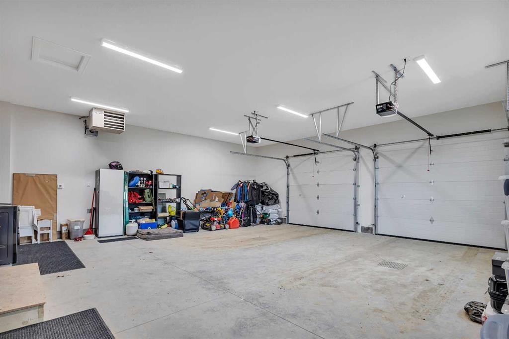 24417 420 Township, Rural Lacombe County, AB - Indoor Photo Showing Garage