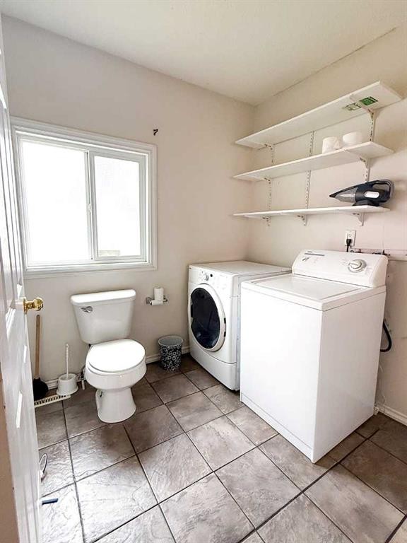 4931 49 Street, Hardisty, AB - Indoor Photo Showing Laundry Room