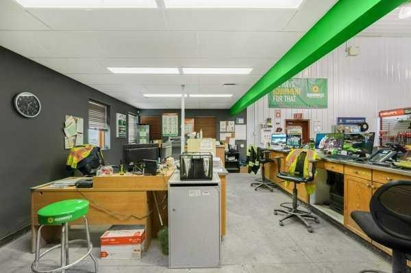 30 Industrial Drive, Sylvan Lake, AB