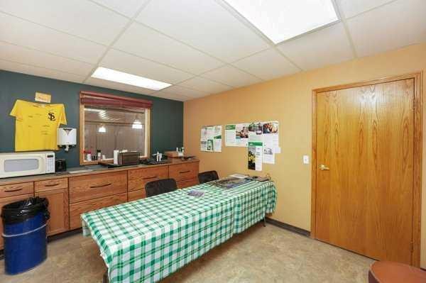 30 Industrial Drive, Sylvan Lake, AB
