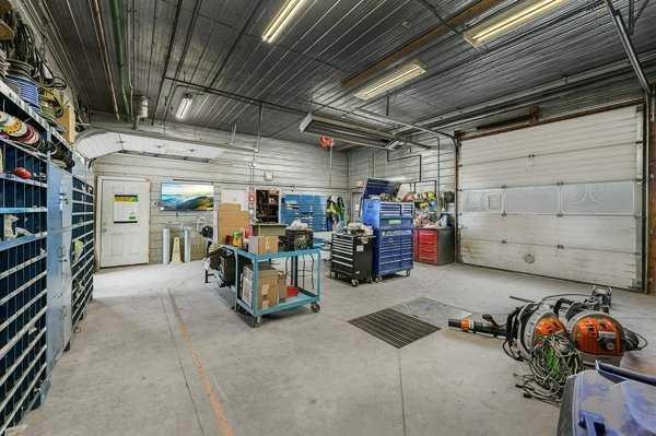 30 Industrial Drive, Sylvan Lake, AB
