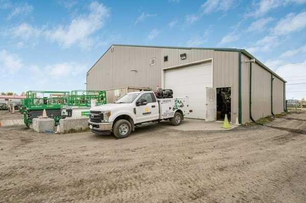 30 Industrial Drive, Sylvan Lake, AB