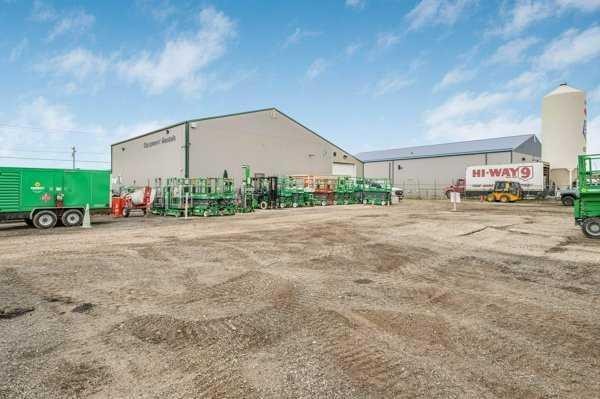 30 Industrial Drive, Sylvan Lake, AB
