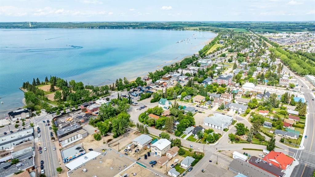 5018 49 Street, Sylvan Lake, AB