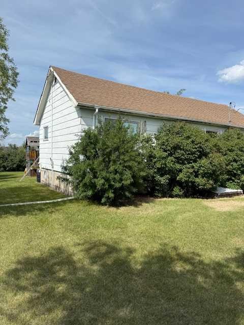 24 Main Street, Ardley, AB - Outdoor