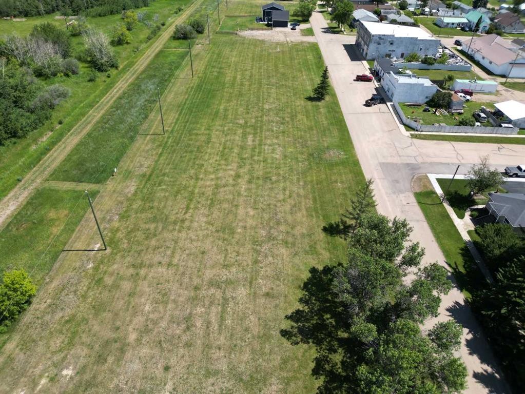 5006 50 Avenue, Botha, AB