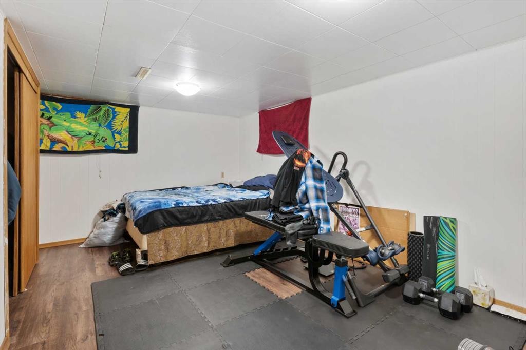 4936 49 Street, Hardisty, AB - Indoor