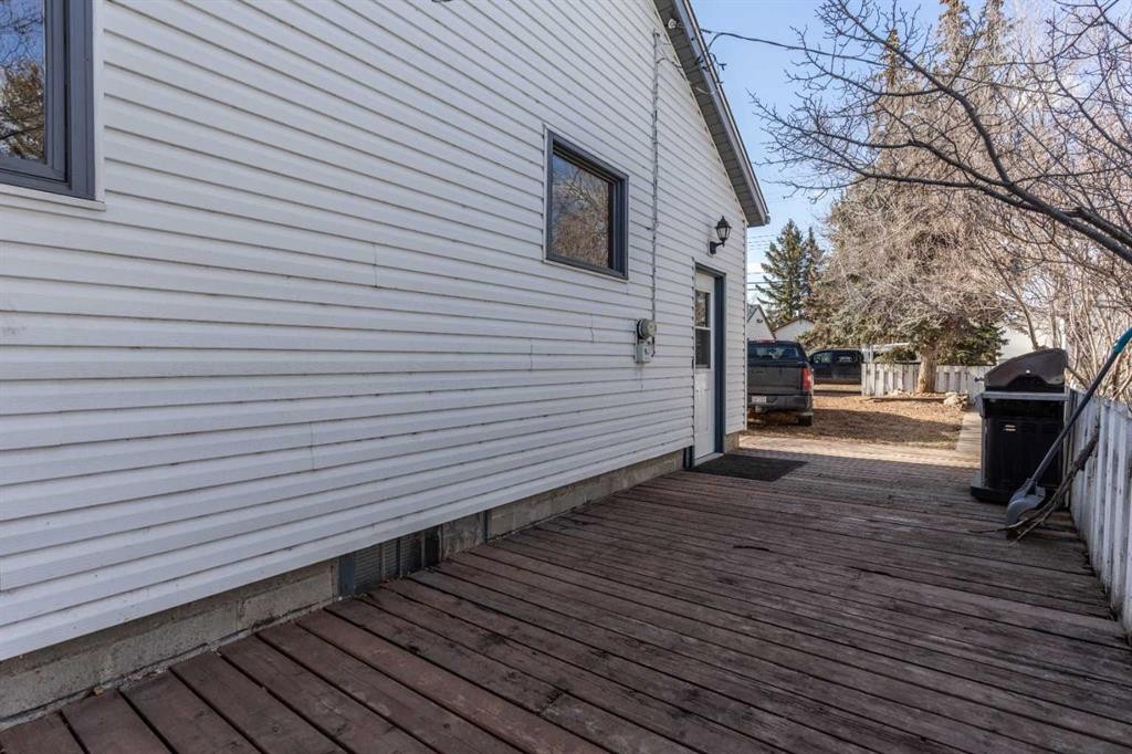 4936 49 Street, Hardisty, AB - Outdoor With Exterior