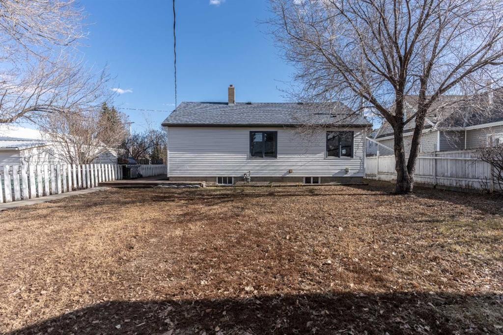 4936 49 Street, Hardisty, AB - Outdoor