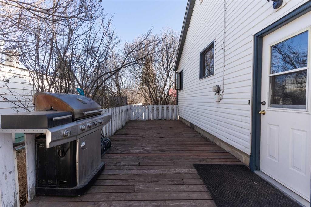 4936 49 Street, Hardisty, AB - Outdoor With Exterior