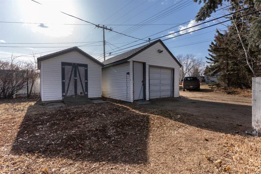 4936 49 Street, Hardisty, AB - Outdoor