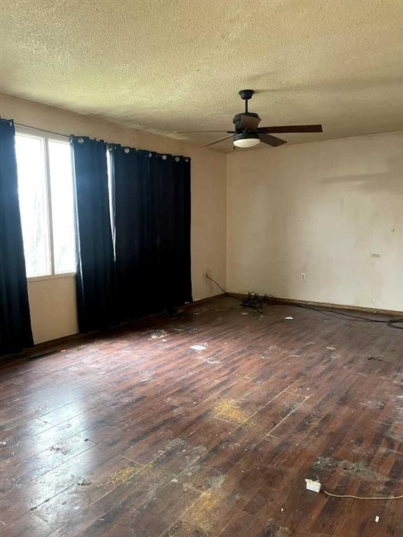 5120 45 Street, Provost, AB - Indoor Photo Showing Other Room