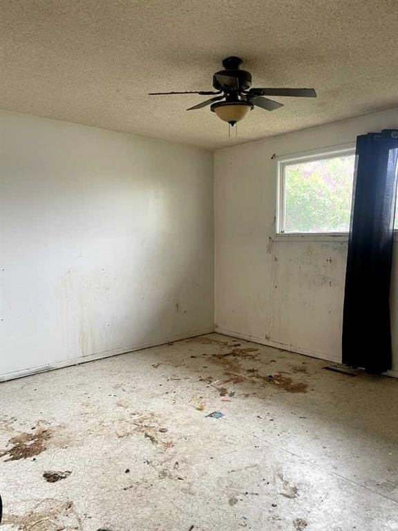 5120 45 Street, Provost, AB - Indoor Photo Showing Garage