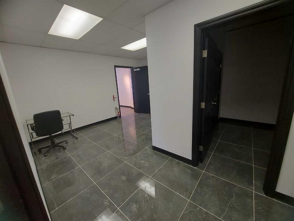 1-4418 50 Avenue, Red Deer, AB