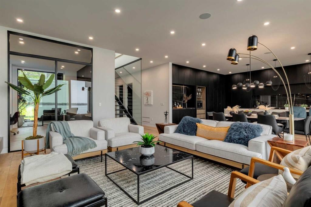 71 Birchcliff Road, Birchcliff, AB - Indoor Photo Showing Living Room