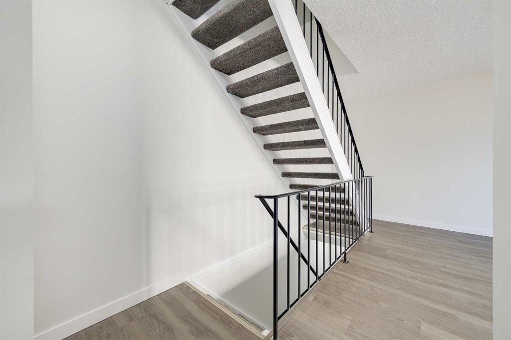 35-20 Alford Avenue, Red Deer, AB - Indoor Photo Showing Other Room