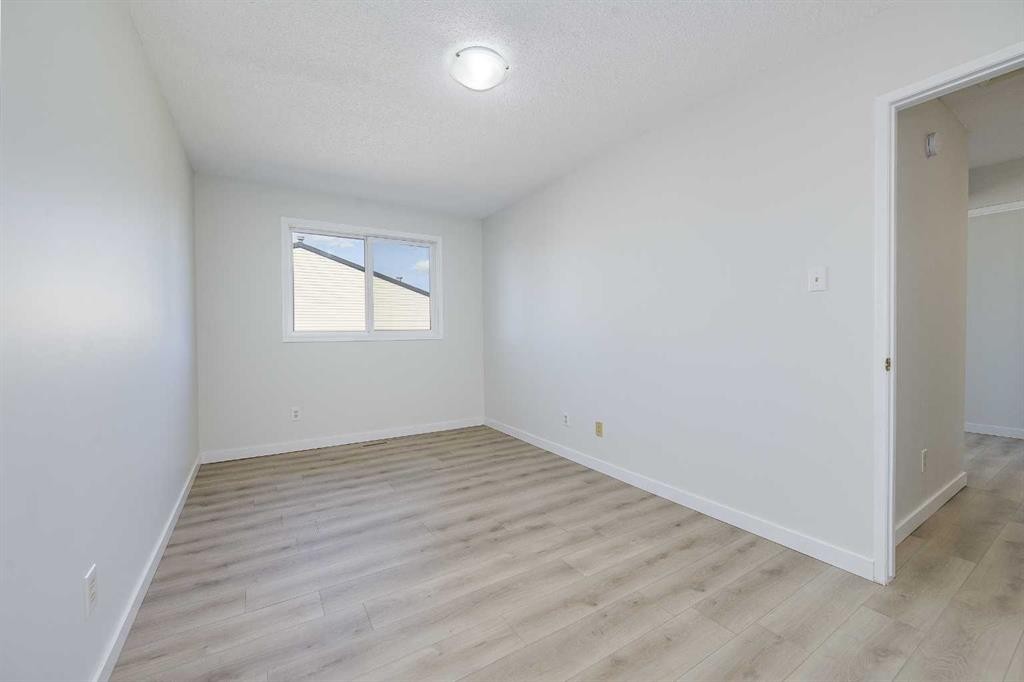 35-20 Alford Avenue, Red Deer, AB - Indoor Photo Showing Other Room