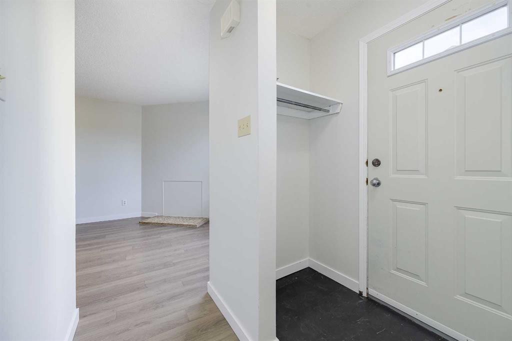 35-20 Alford Avenue, Red Deer, AB - Indoor Photo Showing Other Room